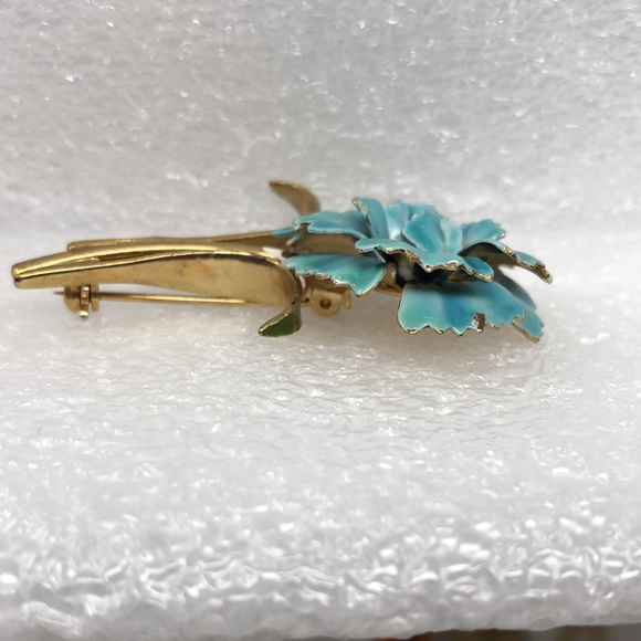 Vintage Brooch Blue & Gold Tone Carnation Flower - Picture 4 of 8